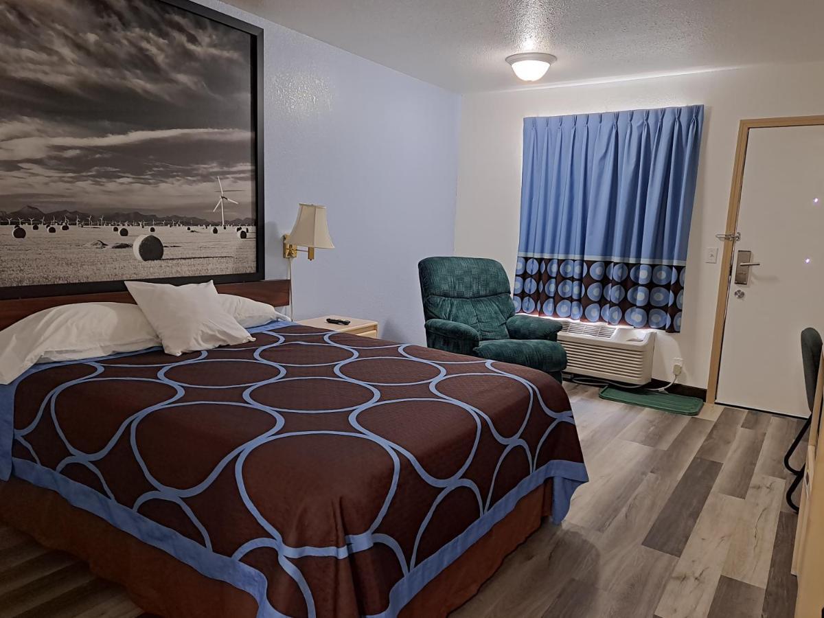 Hotel Super 8 By Wyndham Three Hills Ab Extérieur photo