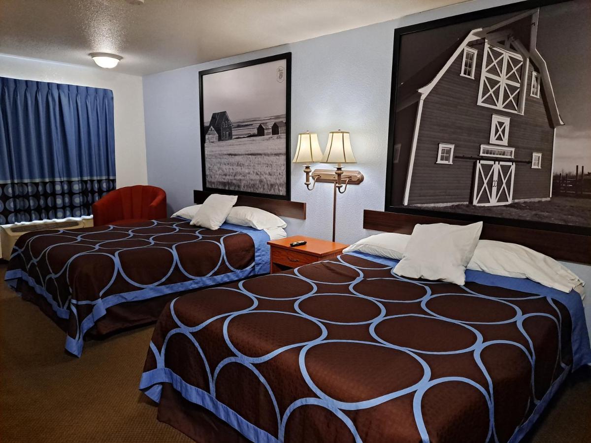Hotel Super 8 By Wyndham Three Hills Ab Extérieur photo