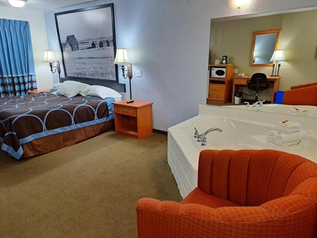 Hotel Super 8 By Wyndham Three Hills Ab Extérieur photo