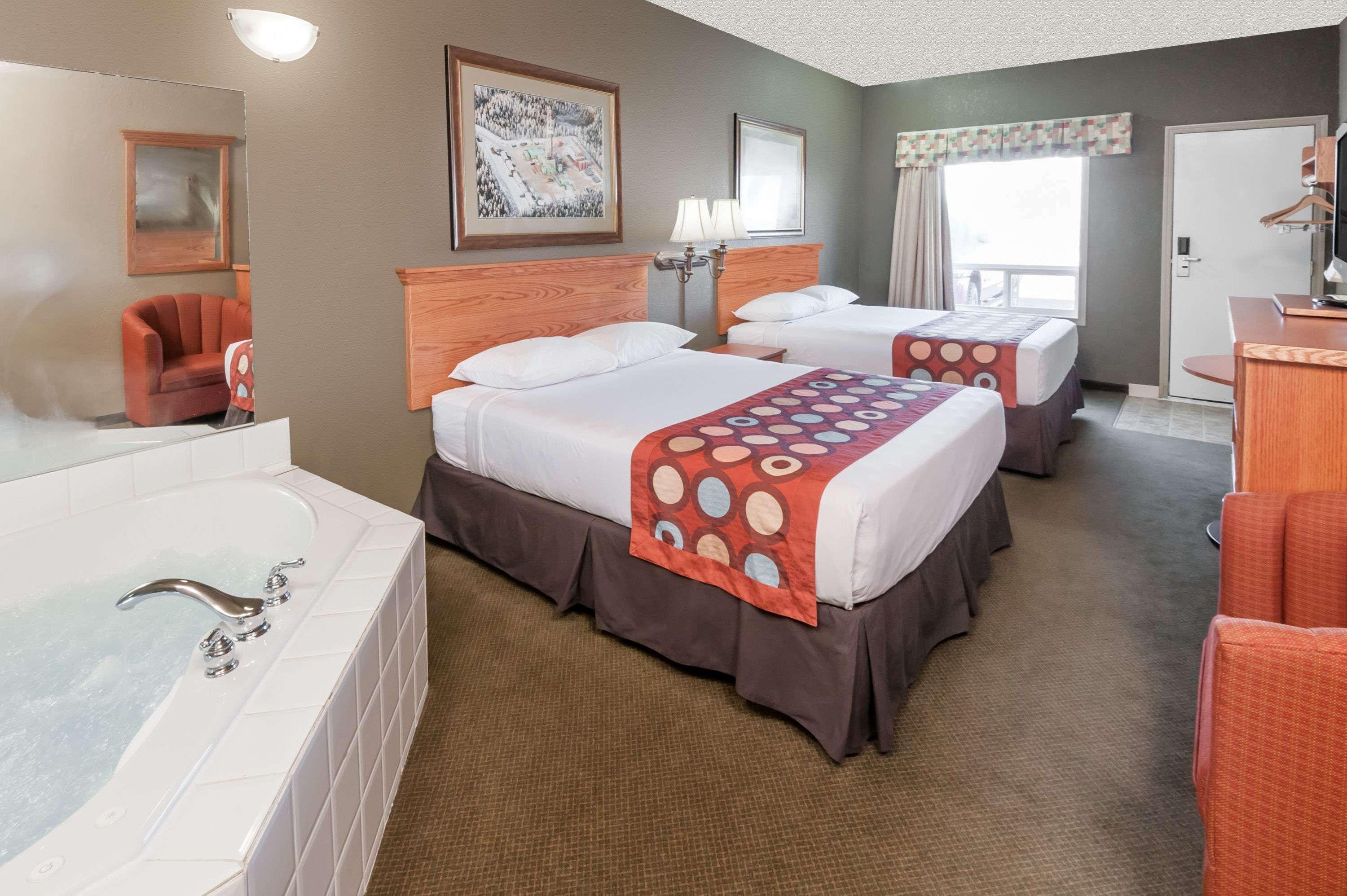 Hotel Super 8 By Wyndham Three Hills Ab Extérieur photo