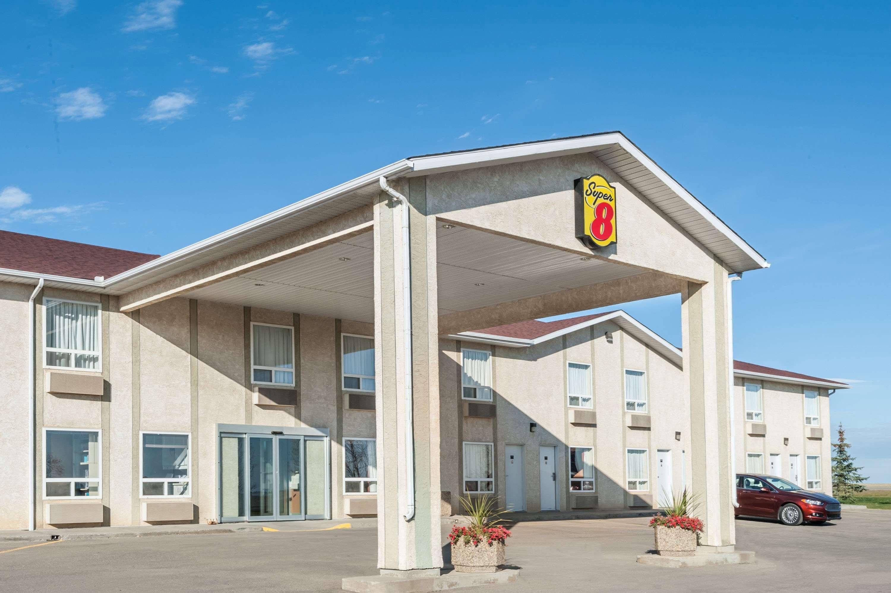 Hotel Super 8 By Wyndham Three Hills Ab Extérieur photo
