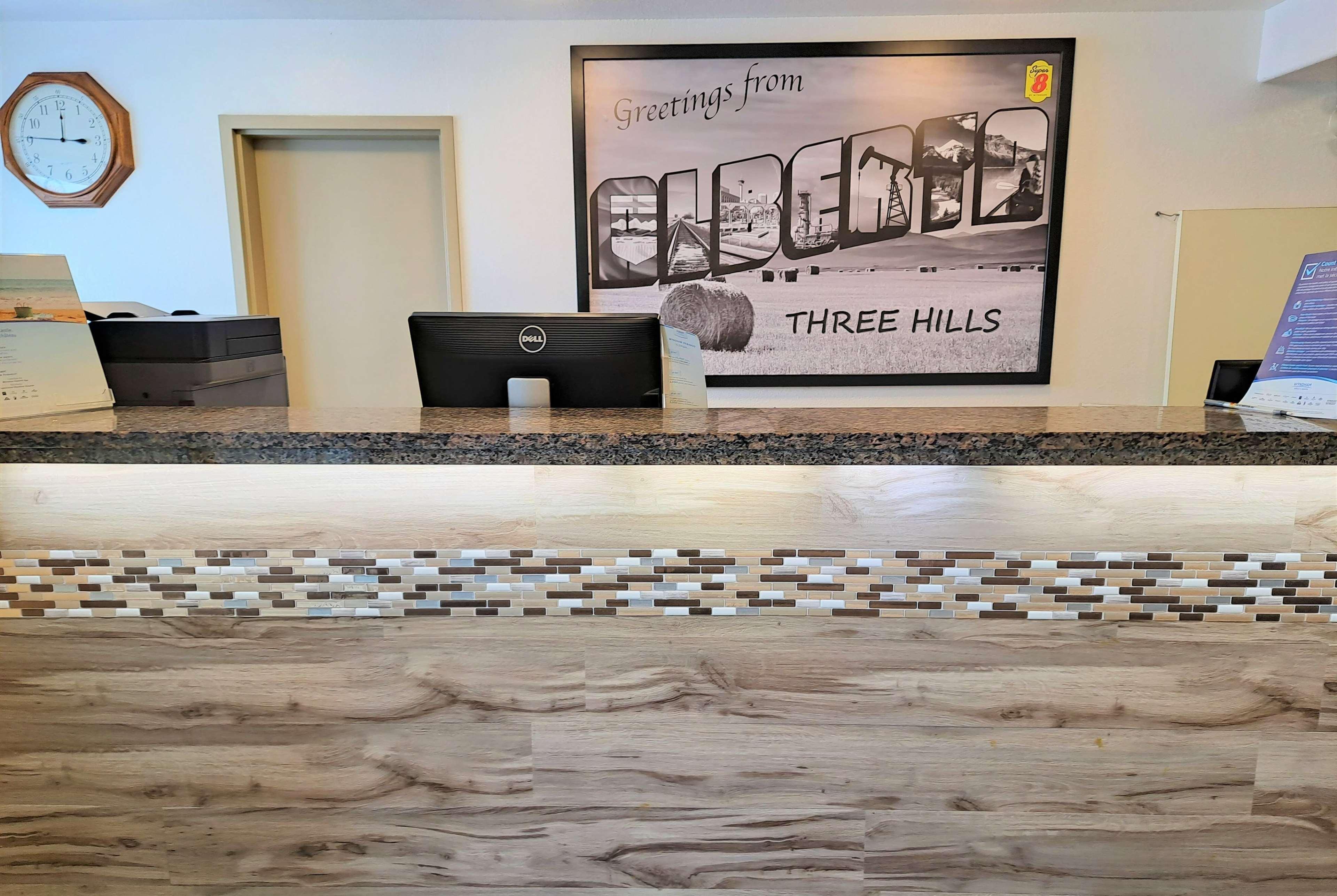 Hotel Super 8 By Wyndham Three Hills Ab Extérieur photo